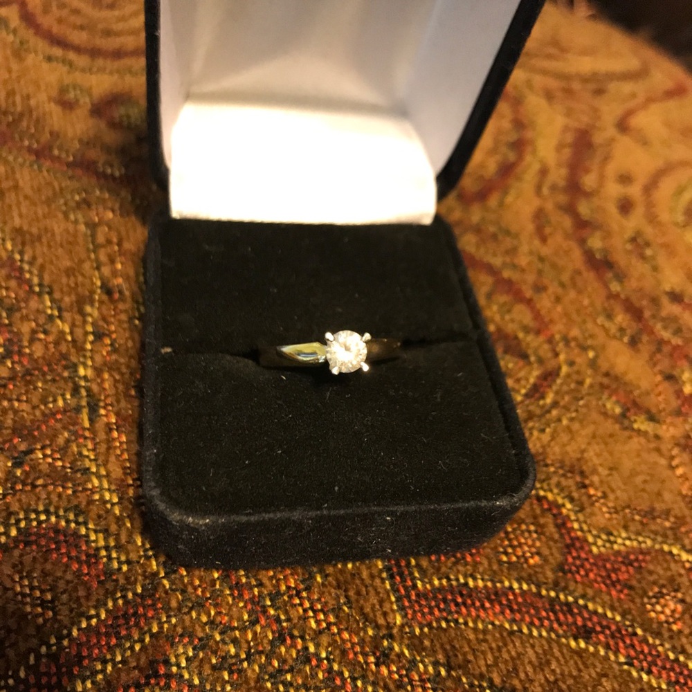 1 carat Solitaire CZ Yellow Gold GE